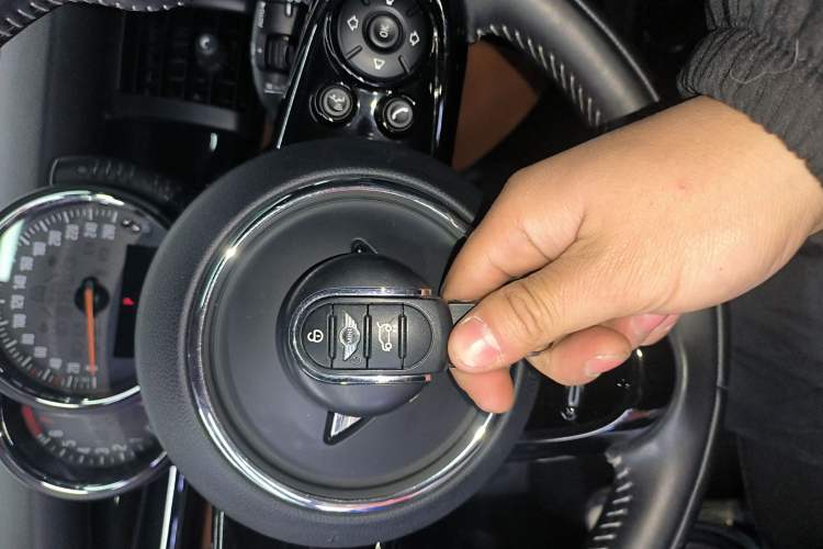 Used MINI MINI 2016 1.5T COOPER SEVEN
