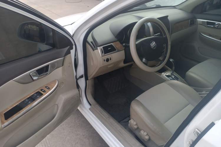 Used Buick Excelle 2015 1.5L Automatic Classic Model