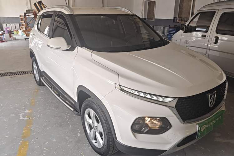 Used Baojun 510 2017 1.5L manual Comfort trim