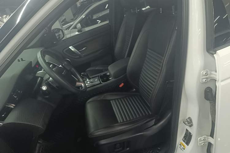 Used Land Rover Discovery Sport New Energy 2021 P300e Performance Tech Edition