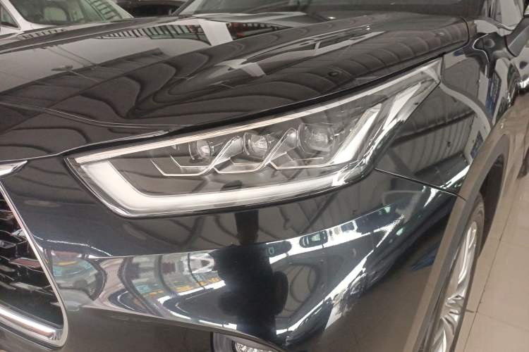 Used Toyota Highlander 2023 2.5L Smart Electric Hybrid Dual-Motor All-Wheel-Drive Supreme Edition – 7 Seats
