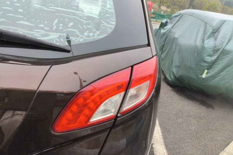 Used GAC Trumpchi GS5 2013 1.8T Automatic Two-Wheel Drive Luxury Edition
