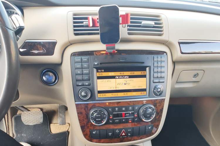 Used Mercedes-Benz R-Class 2010 R 350 L 4MATIC