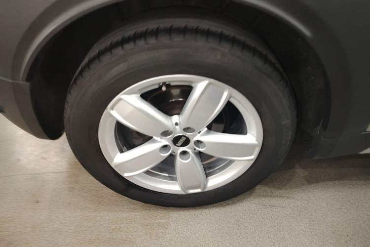 Used MINI Countryman 2017 1.5T COOPER ALL4 Explorer Right Rear Wheel Hub