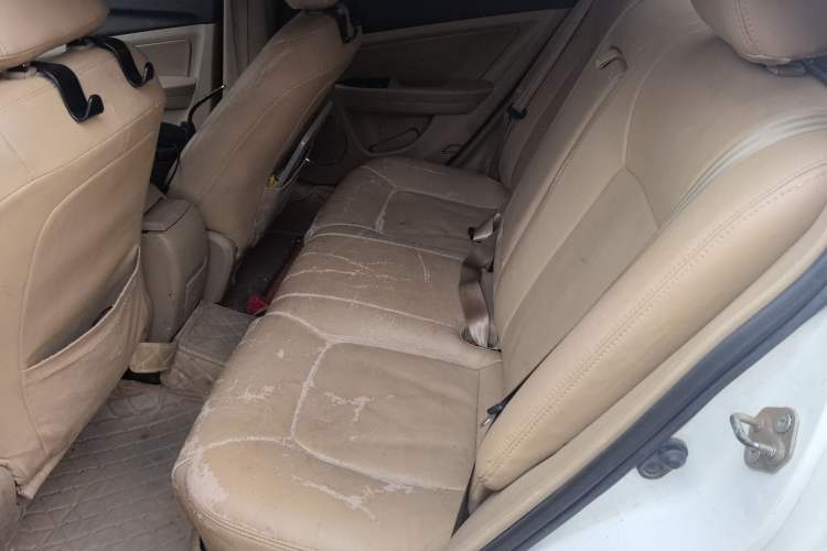 Used Bestune B50 2013 1.6L manual luxury version
