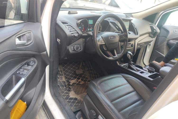 Used Ford Kuga 2019 EcoBoost 180 Two-Wheel-Drive Platinum Edition China V Standard Driver Seat