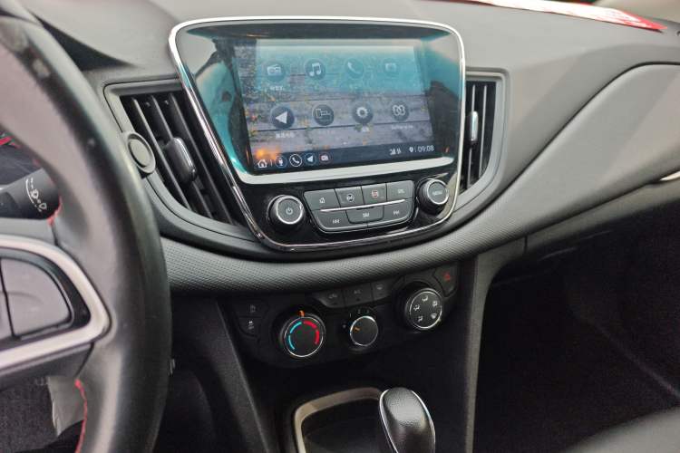 Used Chevrolet Monza 2020 Light Hybrid Redline 320T Dual-Clutch Thrilling Edition Audio And AC Panel