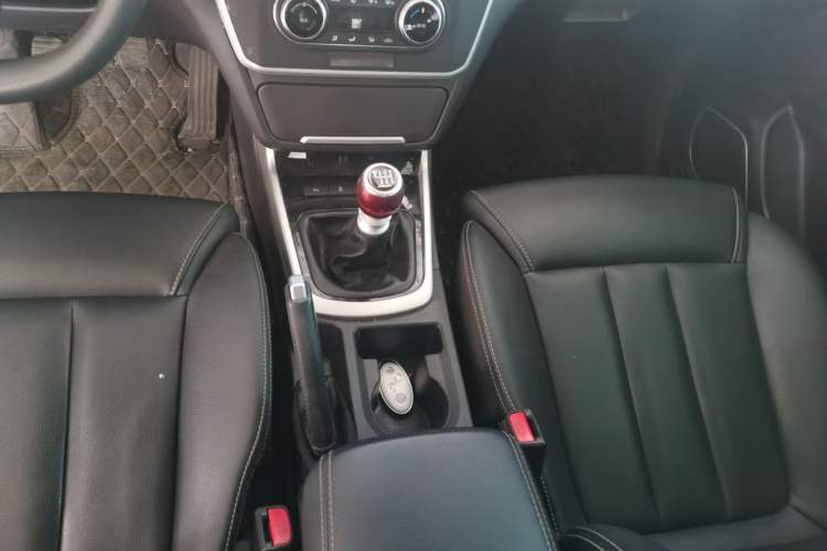 Used BYD Song MAX 2017 1.5T Manual Smart Connect Luxury 7-Seater