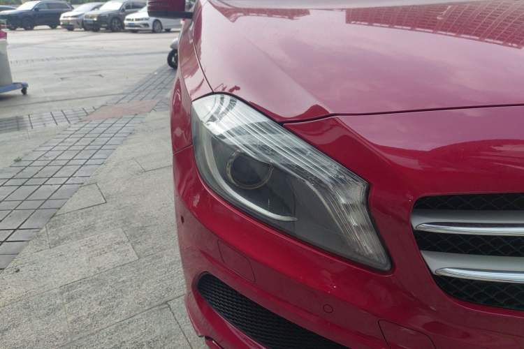 Used Mercedes-Benz A-Class 2015 A 200 Sport Edition Right Front Headlight