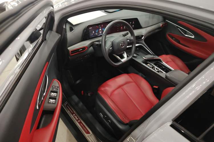 Used CHANGAN UNI-T 2020 1.5T Flagship Version