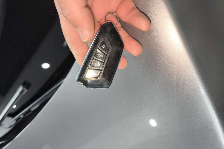 Used Geely Auto Haoyue 2020 1.8TD DCT Flagship 7-Seater Vehicle Key