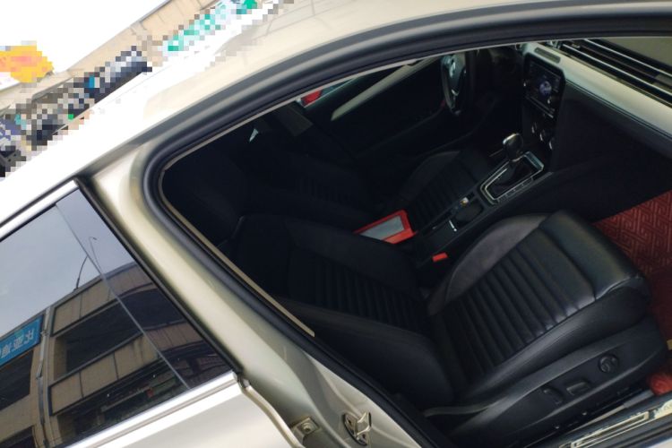 Used Volkswagen Magotan 2019 330TSI DSG Leading Edition China V Standard Right Front Seat