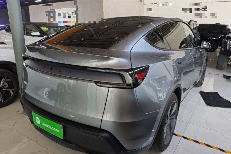 Used Tesla Model Y 2025 Rear-Wheel Drive First Edition Rear Right 45 Deg