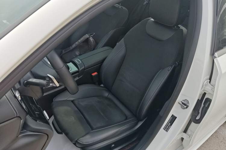 Used Mercedes-Benz A-Class 2021 A 200 L Sport Sedan Fashion Model
