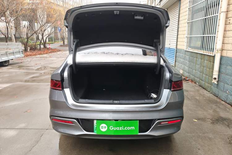 Used BYD Qin PLUS 2024 HONOR Edition DM-i 55KM Leading Model
