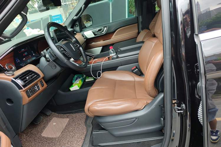 Used Lincoln Navigator 2022 3.5T Prestige Edition Left Front Seat