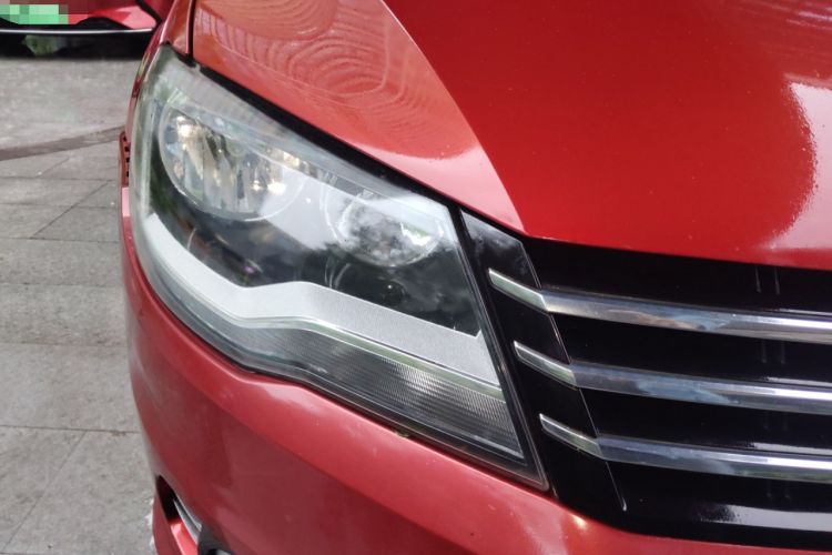 Used Volkswagen Bora 2014 1.4TSI Automatic Comfort Model Right Front Headlight