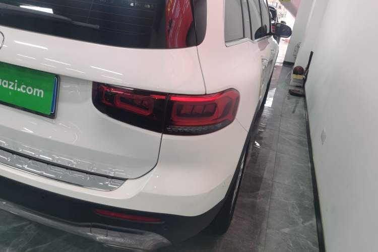 Used Mercedes-Benz GLB 2020 Updated GLB 200 Dynamic Edition Exterior 3