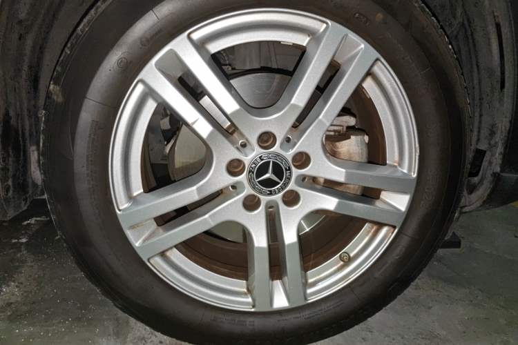 Used Mercedes-Benz GLB 2021 GLB 200 Dynamic Edition Right Front Wheel Hub