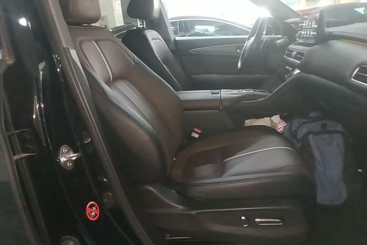 Used Honda UR-V 2023 370TURBO Two-Wheel-Drive Luxury Edition