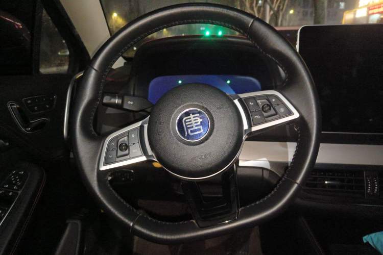 Used BYD Tang New Energy 2018 DM 2.0T All-Wheel Drive Smart Connect Genesis Edition 7 Seats China V Emission Standard