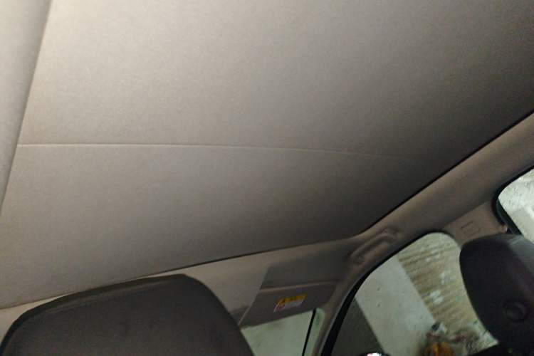 Used Land Rover Discovery Sport 2018 240 PS PURE Edition Headliner