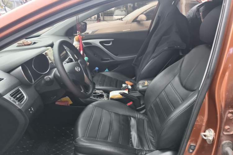 Used Hyundai Elantra (5th Generation / Langdong) 2015 1.6L Automatic Leading Model