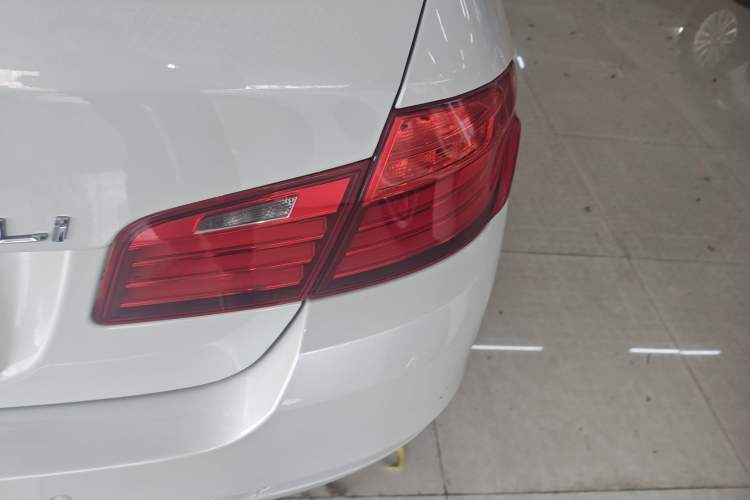 Used BMW 5 Series 2017 528Li Leading Model
