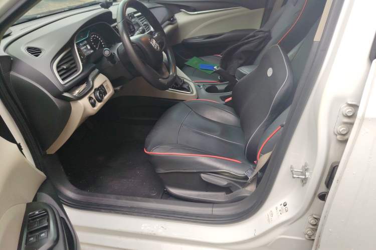 Used Buick GT 2016 15N Automatic Elite Edition Driver Seat