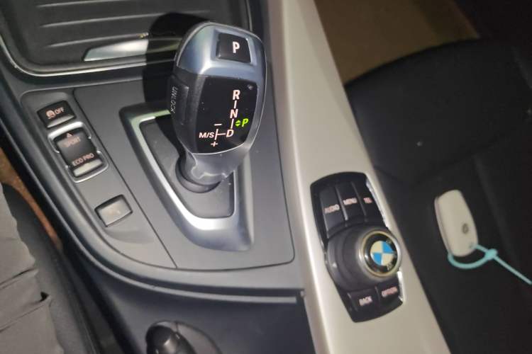 Used BMW 3 Series 2014 320Li Fashion Model
