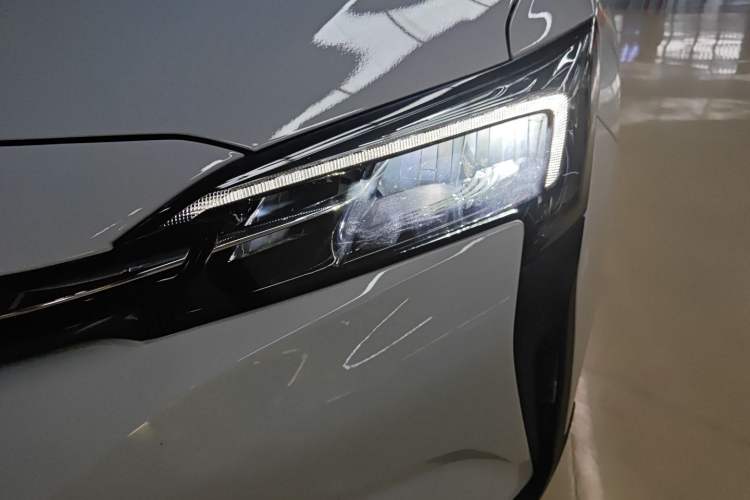 Used Buick Velite 6 2023 430km Range Commuter Version
