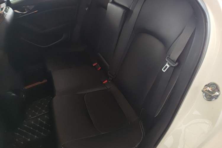 Used Mazda CX-4 2020 2.0L Automatic Two-Wheel Drive Blue Sky Dynamic Edition Left Rear Seat