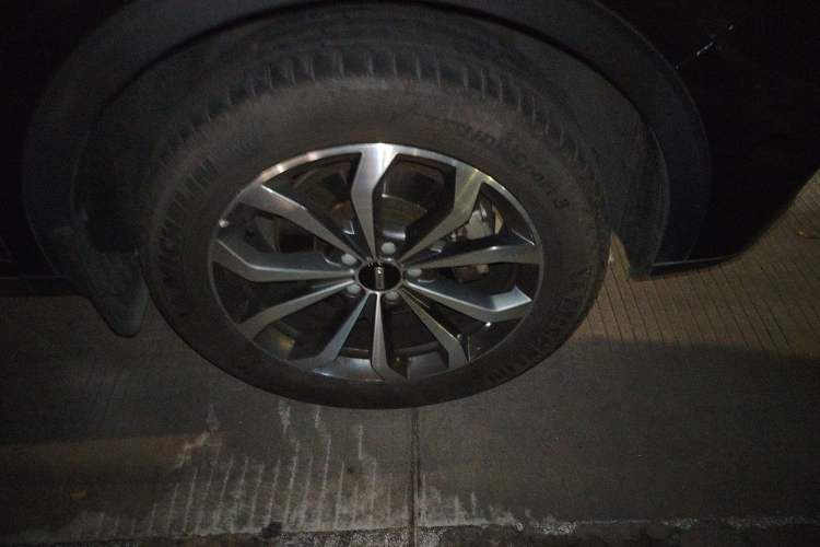 Used Wey VV6 2020 2.0T Two-Wheel Drive Smart Protection+
