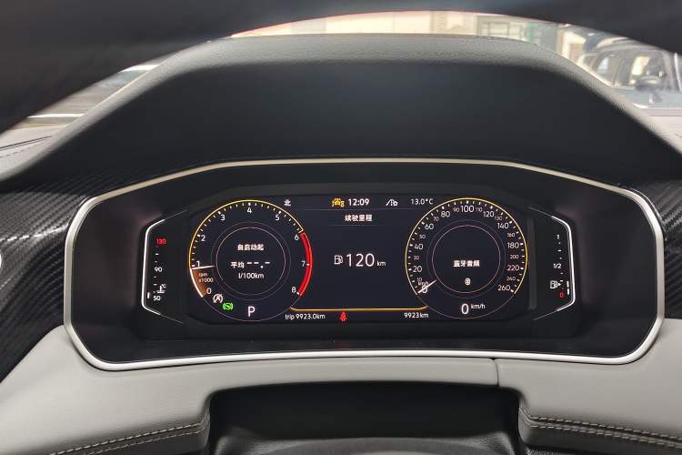 Used Volkswagen Tayron 2023 330TSI Two-Wheel-Drive Luxury Plus Advanced Version
