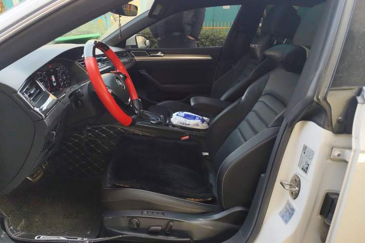 Used Volkswagen FAW-Volkswagen CC 2019 330TSI Glamour Edition China V Standard Left Front Seat