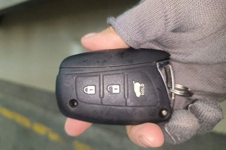 Used Hyundai Santa Fe 2017 2.4L Automatic Two-Wheel Drive Smart Version 5 Seats