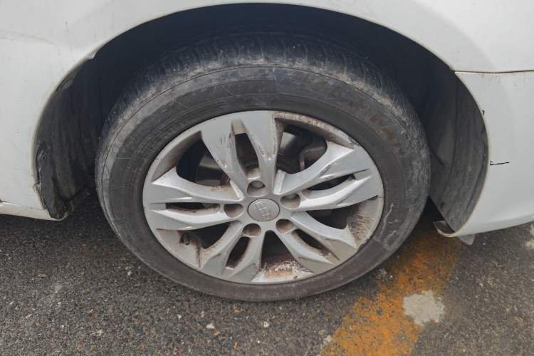 Used Geely Auto Emgrand 2015 Sedan 1.5L Manual - Top Trim Level
