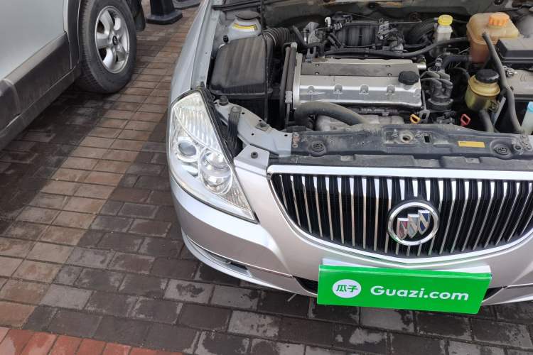 Used Buick Excelle 2011 1.6 LE-AT Right Front Headlight