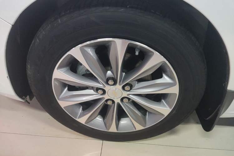 Used Chevrolet Monza 2021 320 Automatic Enjoyment Sunroof Edition Left Front Wheel Hub