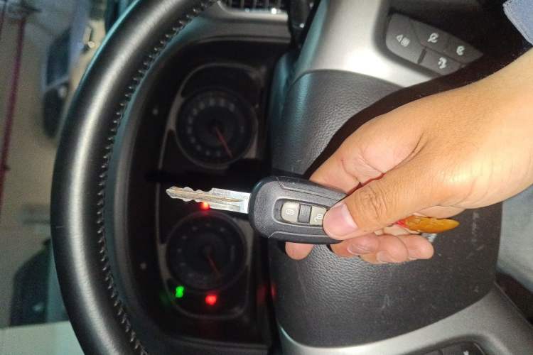 Used Chevrolet Captiva 2014 2.4L 4x4 Flagship Edition 7 Seats
