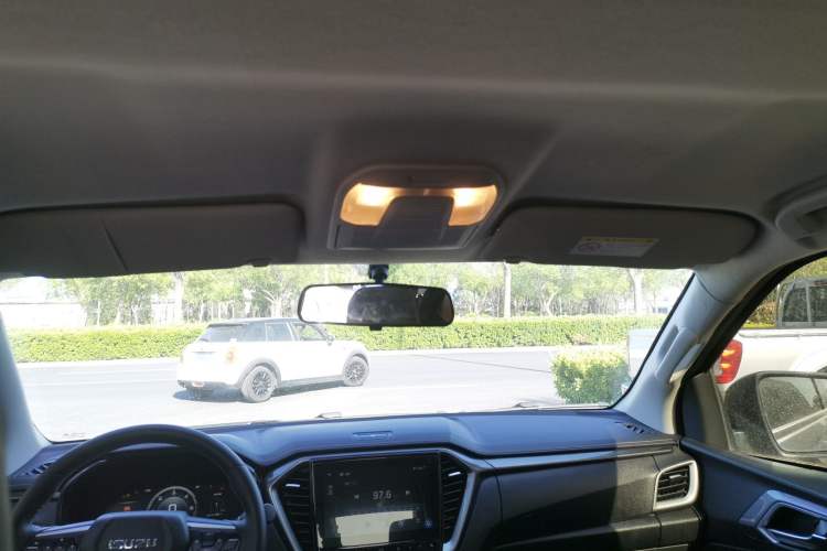 Used Isuzu D-MAX 2023 2.5T Automatic Two-Wheel Drive Diesel Navigation Edition Long Wheelbase