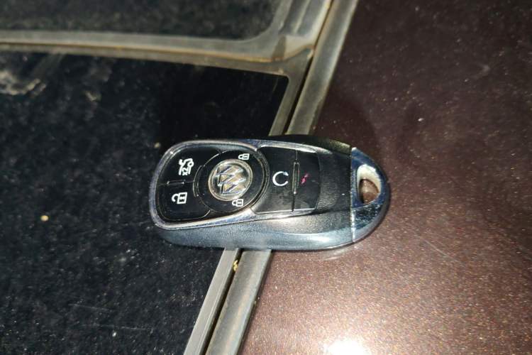 Used Buick LaCrosse 2018 28T Elite Edition Vehicle Key