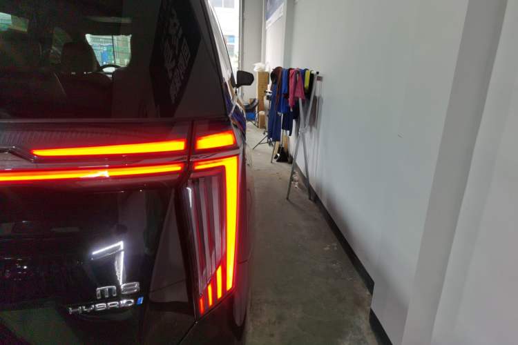 Used GAC Trumpchi M8 2023 Zongshi Series Dual-Motor YuZun Edition Right Rear Taillight