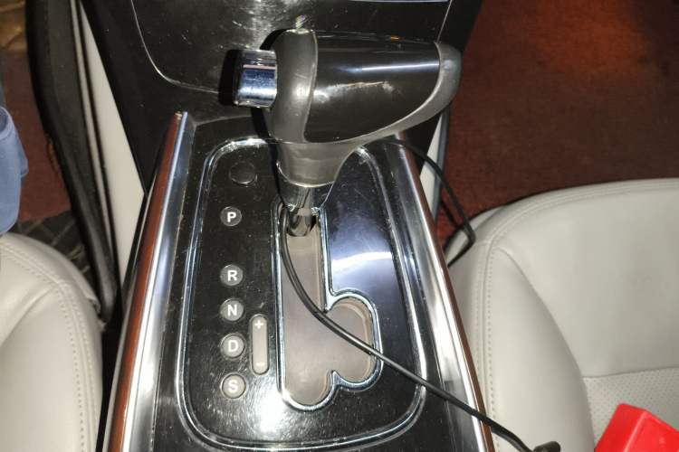 Used Hongqi H7 2013 3.0L Luxury Model