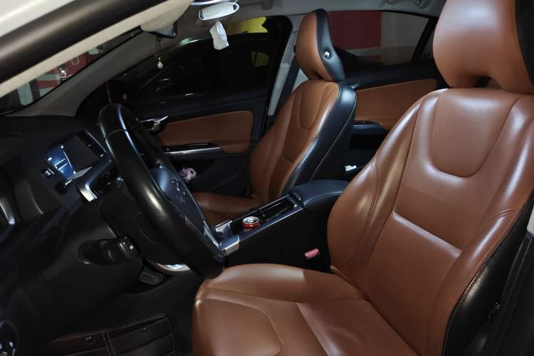 Used Volvo S60 2017 S60L T3 Smart Upgrade Edition
