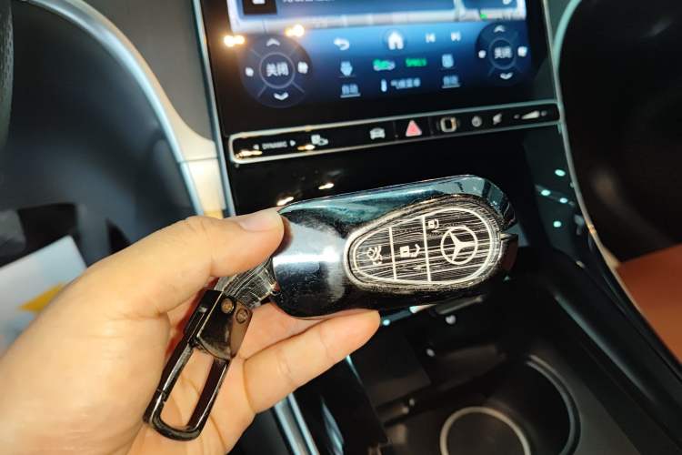 Used Mercedes-Benz GLC 2024 GLC 260 L 4MATIC Luxury Model 5 Seats