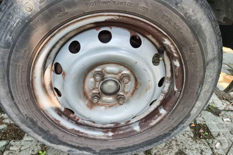 Used Jinbei New Hiace S 2021 1.5L Wealth Central Air-Conditioned Bus China VI Standard Model SWC15M Right Front Wheel Hub