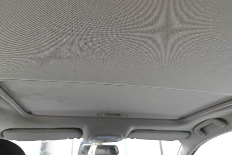 Used Zotye Z700 2016 1.8T Manual Luxury Model Headliner