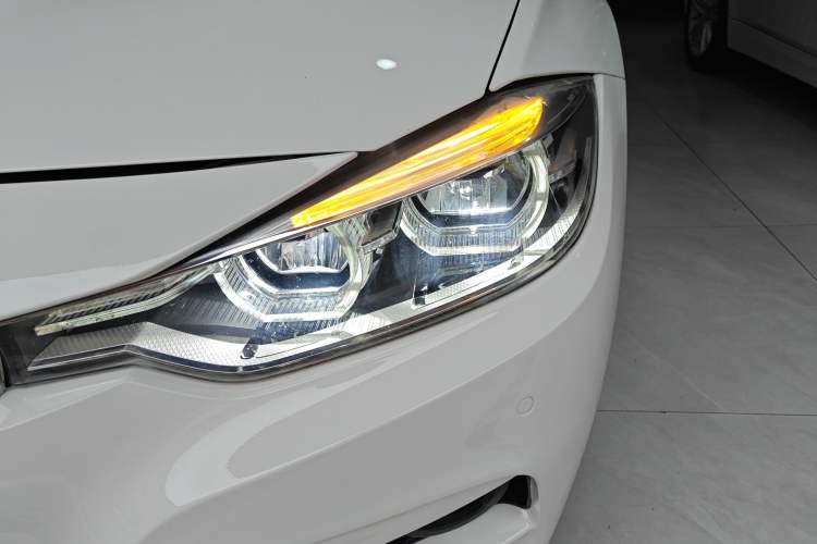 Used BMW 3 Series 2019 320i M Sport Package
