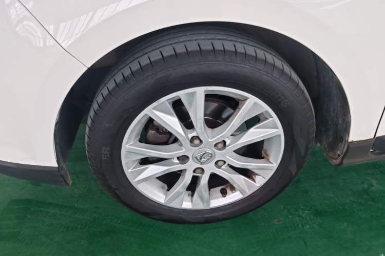 Used Baojun 730 2016 1.5L Manual Comfort Version 7 Seats China V Emission Standard Exterior 4